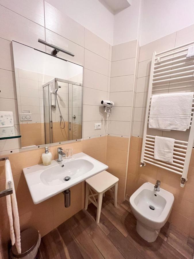 Guest House In Piazza Bologna Ngoại thất bức ảnh