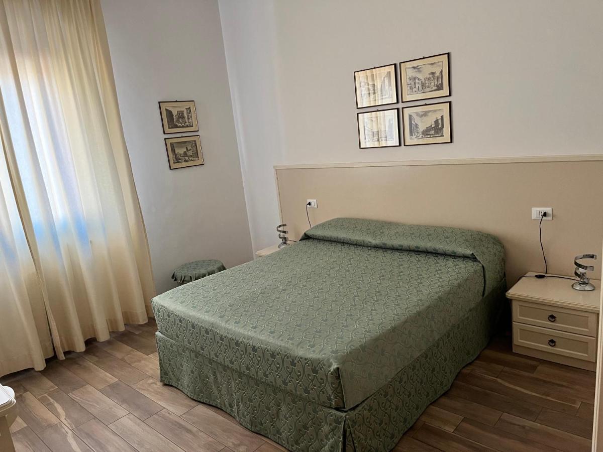 Guest House In Piazza Bologna Ngoại thất bức ảnh