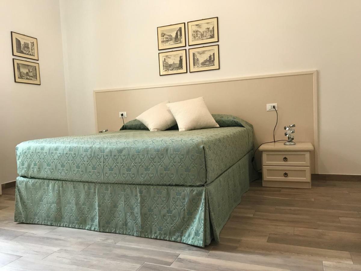Guest House In Piazza Bologna Ngoại thất bức ảnh