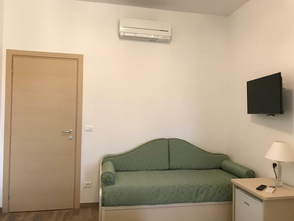 Guest House In Piazza Bologna Ngoại thất bức ảnh